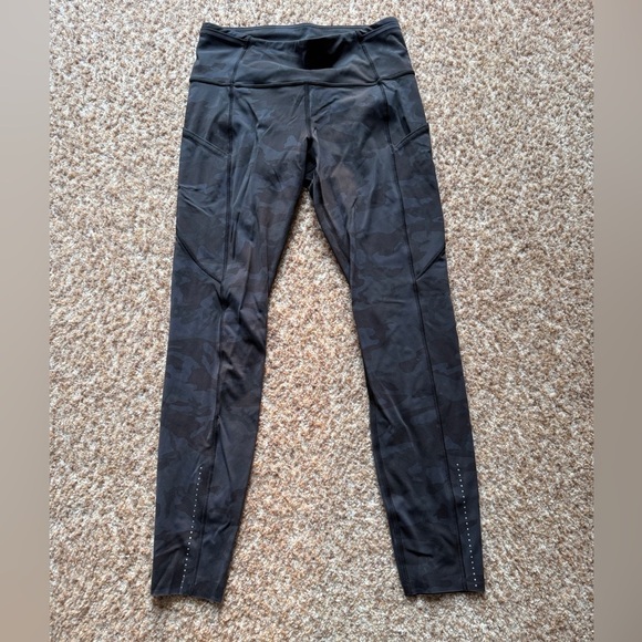 lululemon athletica Pants - lululemon Fast and Free Tight II 25” Nulux Dark Camo Leggings size 6